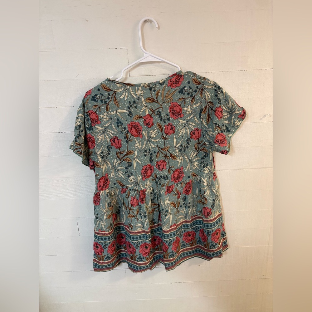 Yak & Yeti Floral Boho Peplum Top Size L 100% Rayon - Picture 2 of 5